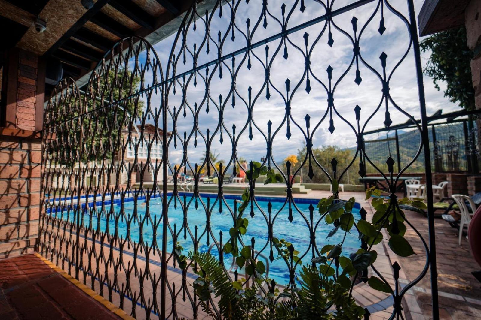 Hosteria De La Plaza Menor Santa Fe de Antioquia Exterior foto